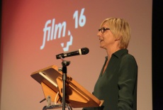 21. Katharina Blum kuendigt den Filmstiftung NRW Schnitt Preis Spielfilm an.